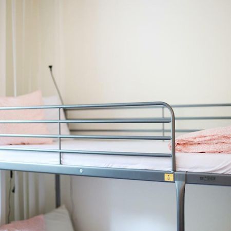 Hotelik Okecie 39 - Nocleg I Parking Blisko Lotnisko Okecie 바르샤바 외부 사진